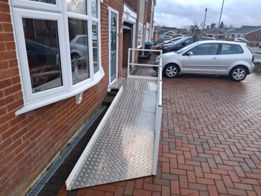 Ramp with sloping car park
