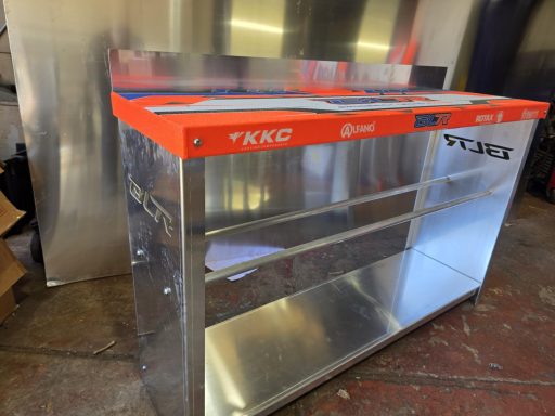 Go kart logo table