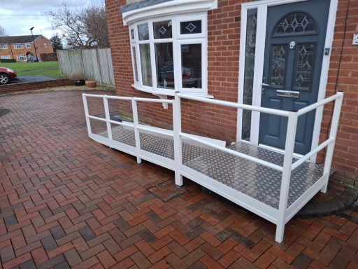 Ramp with sloping floor