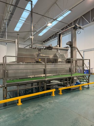 Stainless steel and non slip grating